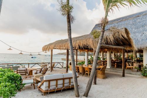 Restaurant, Soho Beach House Canouan in Canouan Island