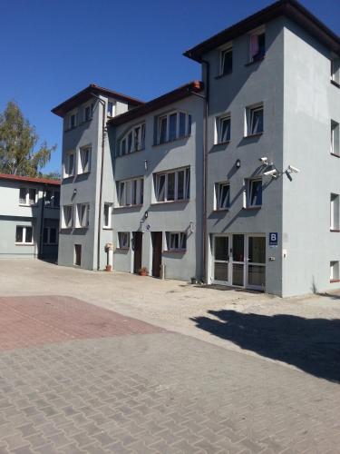 Henrix - image 7