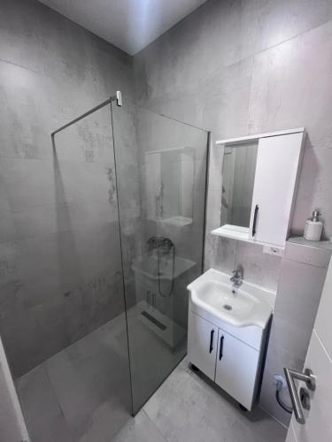 Penthouse Gjilan in กินยีลาเน
