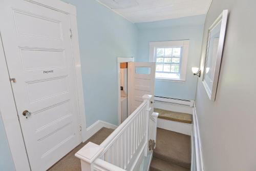 Seaside House - image 10
