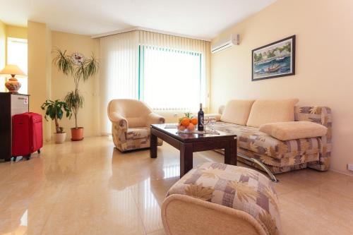 Bright House - image 9