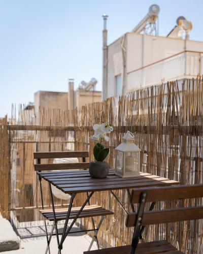 BOOK HOMES ATHENS - ATTIC SIDE ACROPOLIS VIEW - image 14