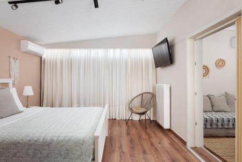 BOOK HOMES ATHENS - ATTIC SIDE ACROPOLIS VIEW - image 11