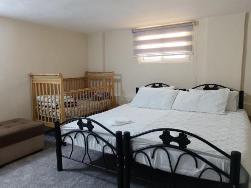 Bed, Rousan House in Irbid