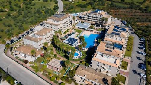 V Plazza Garage Heated Pool View Flat – khách sạn tại Quatro Estradas