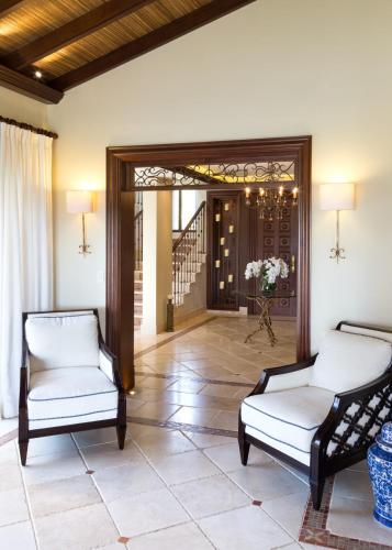 Luxury Villa Buenaventura Pool, Jacuzzi & Staff in El Chirú