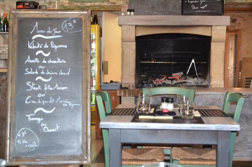 Restaurace, Gite Sicard in Sos