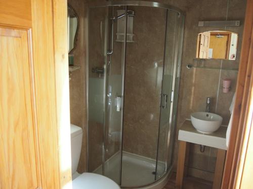 Craignay Guest House - Tap to explore photos