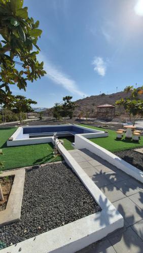 Noor-Hatta Deluxe Villa Farmhouse in Sinadil