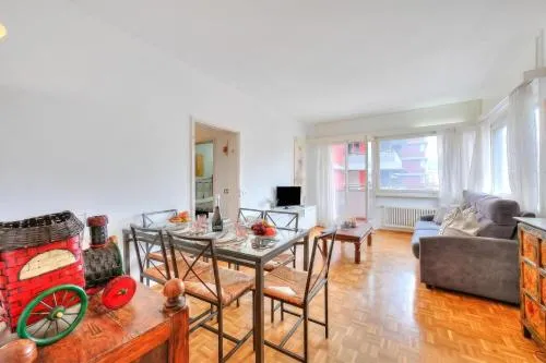 Kiki House for 4 with Balcony & Lift - Happy Rentals in Lugano, Schweiz