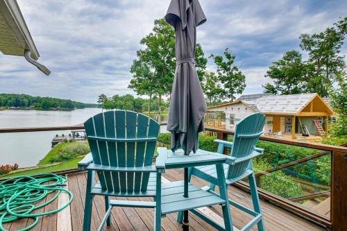 Luxe Lake Sinclair Living: Private Dock & Beach! in מדיסון