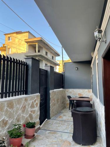 Vila JONI