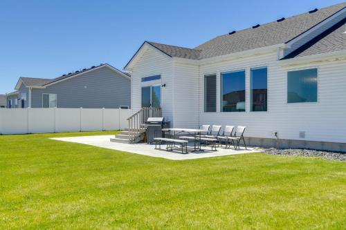. 6 Mi to Dtwn! Idaho Falls Escape w/ Private Yard