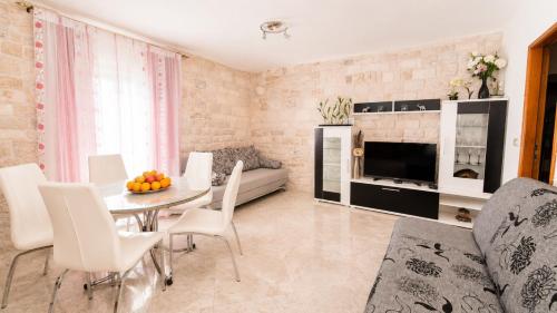 Apartment Romic – khách sạn tại Omis