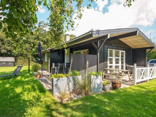 6 person holiday home in Sydals – khách sạn tại Skovby