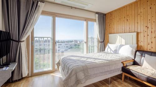 Seogwipo J-Cube Pet-Friendly Pension