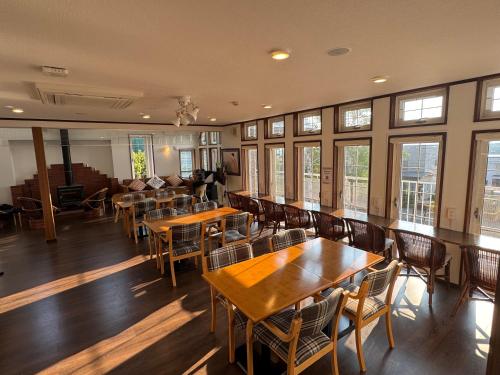 公用交誼廳/視聽室, 薰衣草頂級旅館 (Pension Lavender) near 寧格露露陽台