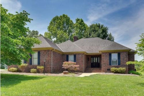 Spacious Home-Game Room - Private Pond - Sleeps 16 in Stallings (NC)