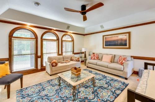Spacious Home-Game Room - Private Pond - Sleeps 16 in Stallings (NC)