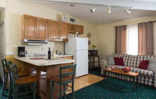 Beech Tree Inn and Cottage