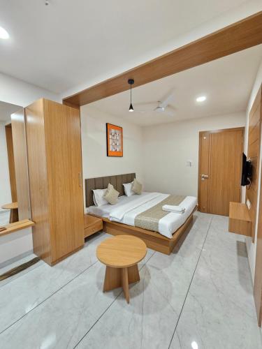 hotel vistara luxe in หิมัตนคร