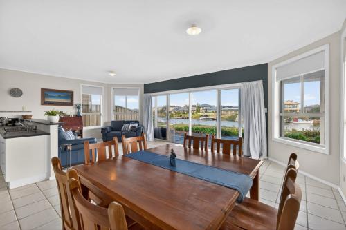 Britannia Bliss - Waterfront Escape on Hindmarsh Island in Hindmarsh Island sala
