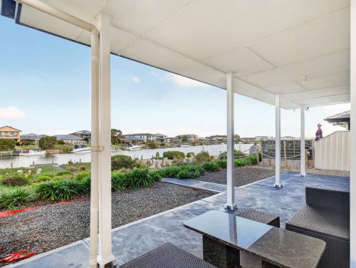 Britannia Bliss - Waterfront Escape on Hindmarsh Island in Hindmarsh Island sala