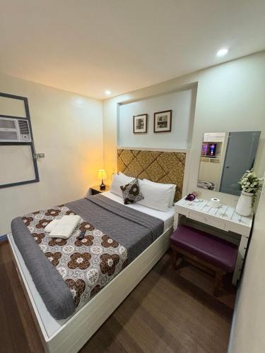1775 Adriatico Suites Room Type - Premiere Double Apartment