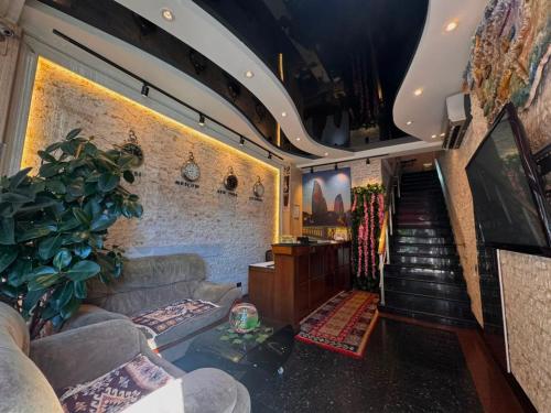 Antika Hotel – Batumi, IL
