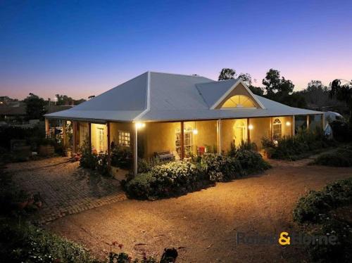 . Strawbale House Bacchus Marsh