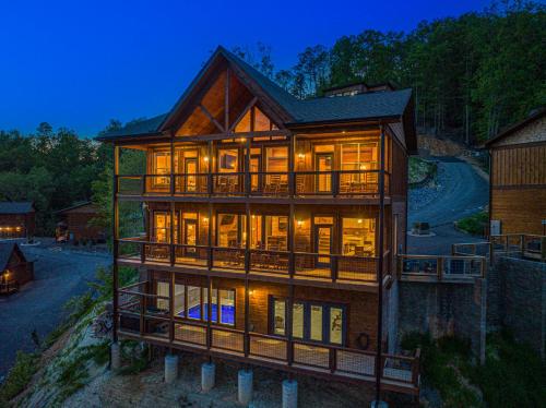 Poolside Views in Dreamland, Sevierville