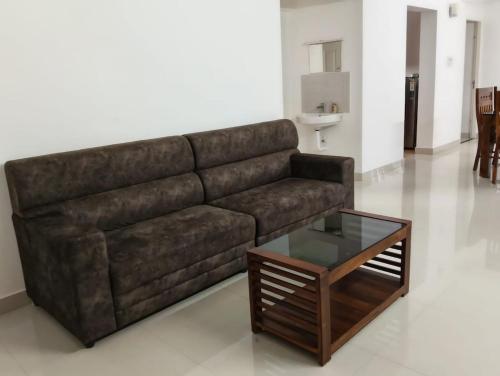 3 bed room apartment in Mulanthuruthy town – khách sạn tại Manakunnam