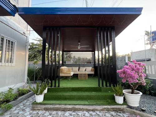 6 bedroom house, 200metres to Tondol Whitesand Beach in Anda