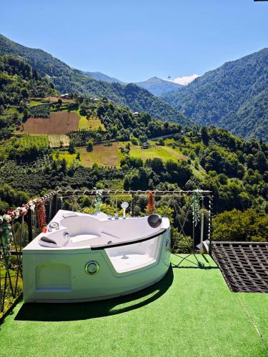 Glass House Merisi in Zeda Makhuntseti