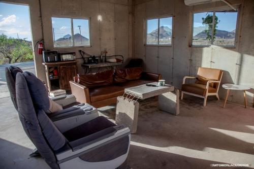 Cozy Desert Guesthouse with Fire Pit near Big Bend National Park in Brewster County, Texas in Terlingua (TX)