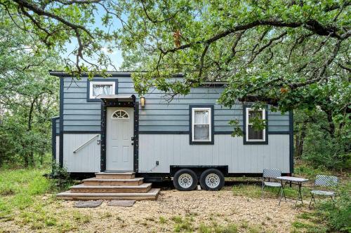 Charming Tiny Home with Farm Animal Encounters Near Historic Downtown Hico in Hico, Texas