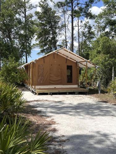 Relaxing Safari Tent with Fire Pit Near Anna name Island in Bradenton, Florida