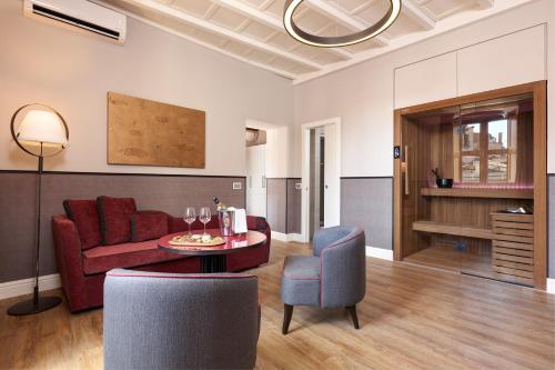 Navona Palace Luxury Inn - image 3
