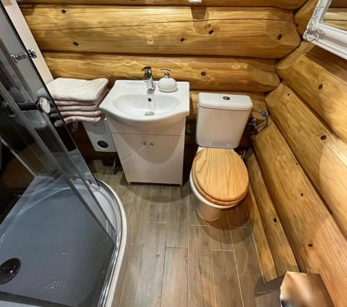 Zrub u Pongrácza v Panoráma Parku obrázok
