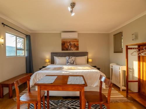 Sunset Safari Camp at Hluhluwe Game Park in Kwanompondo