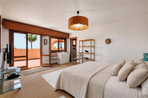 3163 Luxury Mediterranean Villa in Rancho Domingo