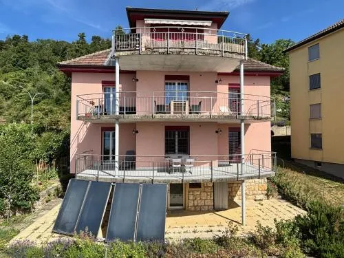 Chez Carole (4 pièces) in Neuenburg, Schweiz
