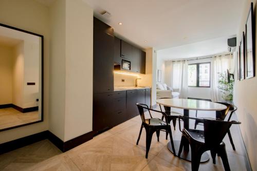 Sunny Apartment 6pax en Plaza del Carmen-Preciados E2 - image 3