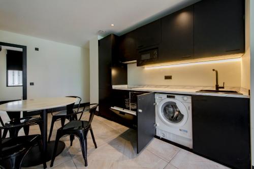 Sunny Apartment 6pax en Plaza del Carmen-Preciados E2 - image 9