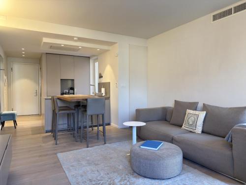 Stylish Downtown Apart close to the beach