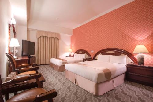 Superior Quadruple Room image 3