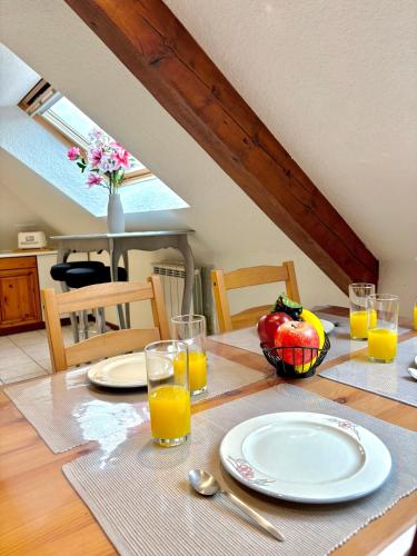Chaleureux studio sous les toits, proche du lac