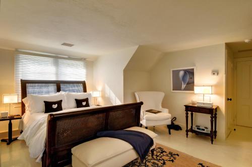 1 queen bed