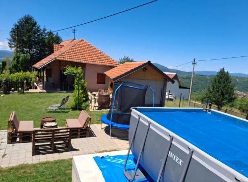 Vikendica i apartman HS – khách sạn tại Tijabara