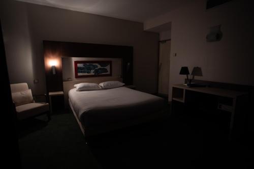 Elema Hotels Beauvais Room Type - Chambre Double Deluxe avec Balcon
